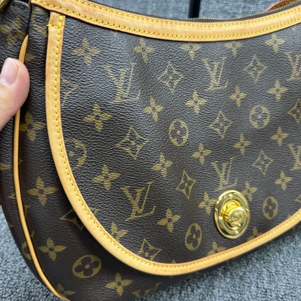 Louis Vuitton Tulum Brown Monogram Canvas Shoulder Bag 850-041425 - Picture 4 of 15